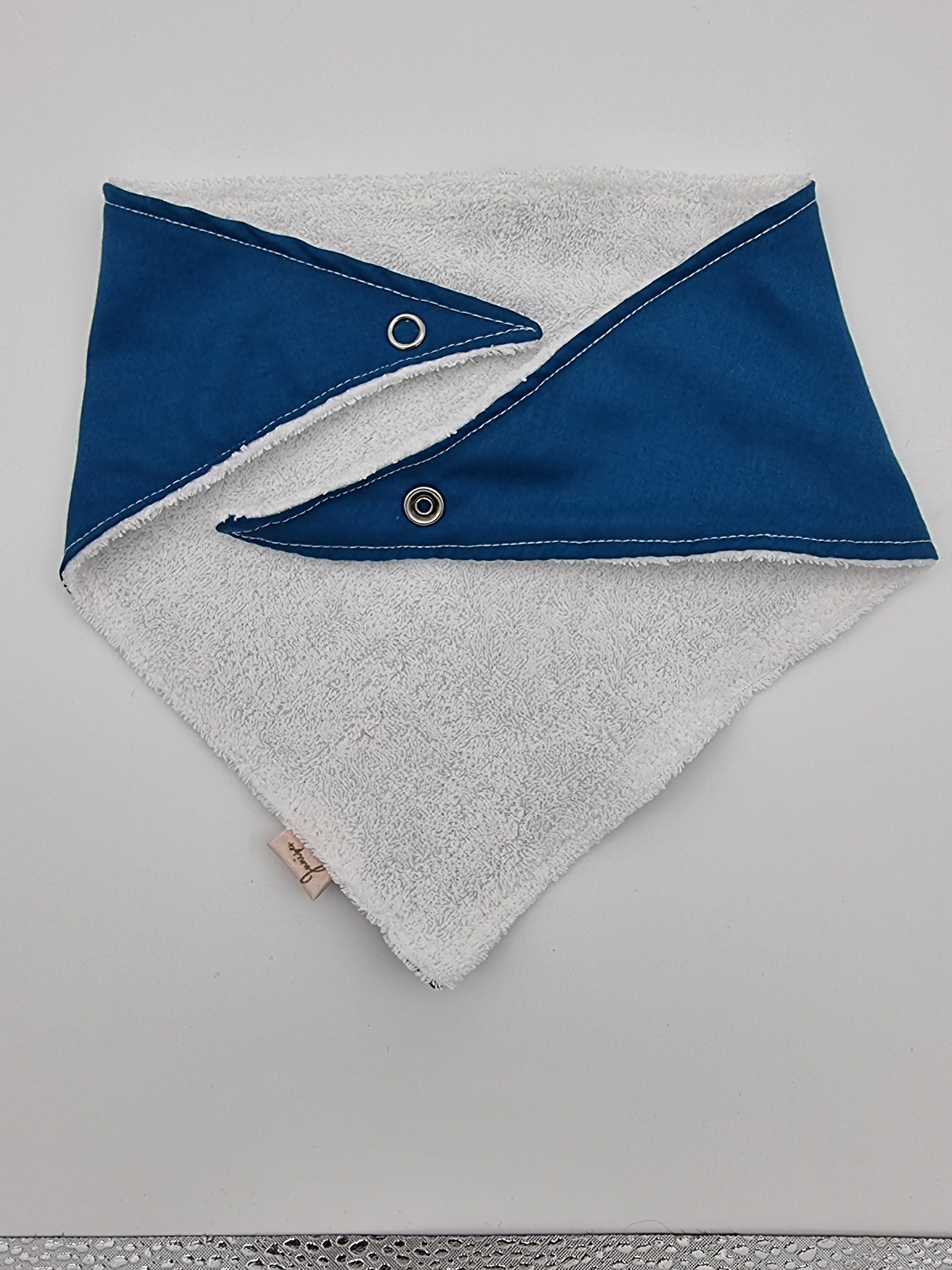 Plain colour or personalised dribble bib