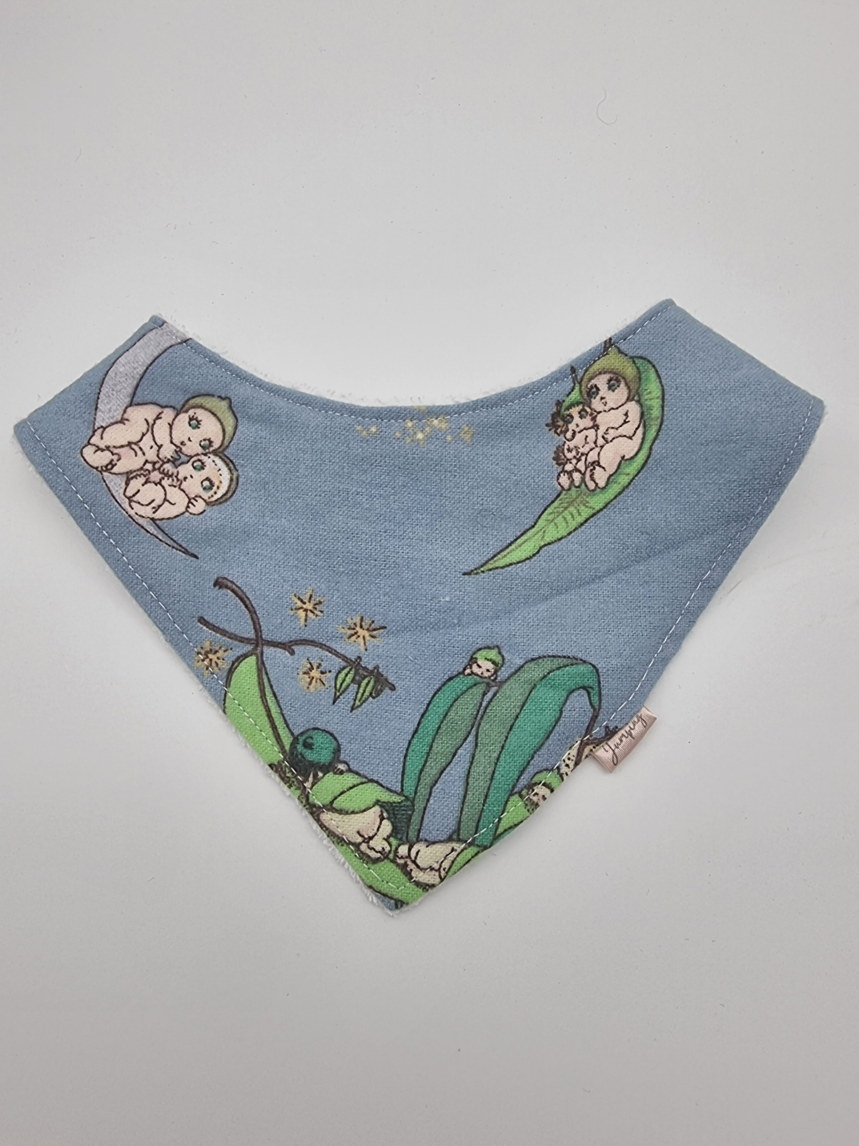 Gumnut babies in the night fitted bib