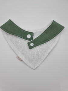Green fitted bib