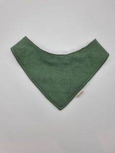 Green fitted bib