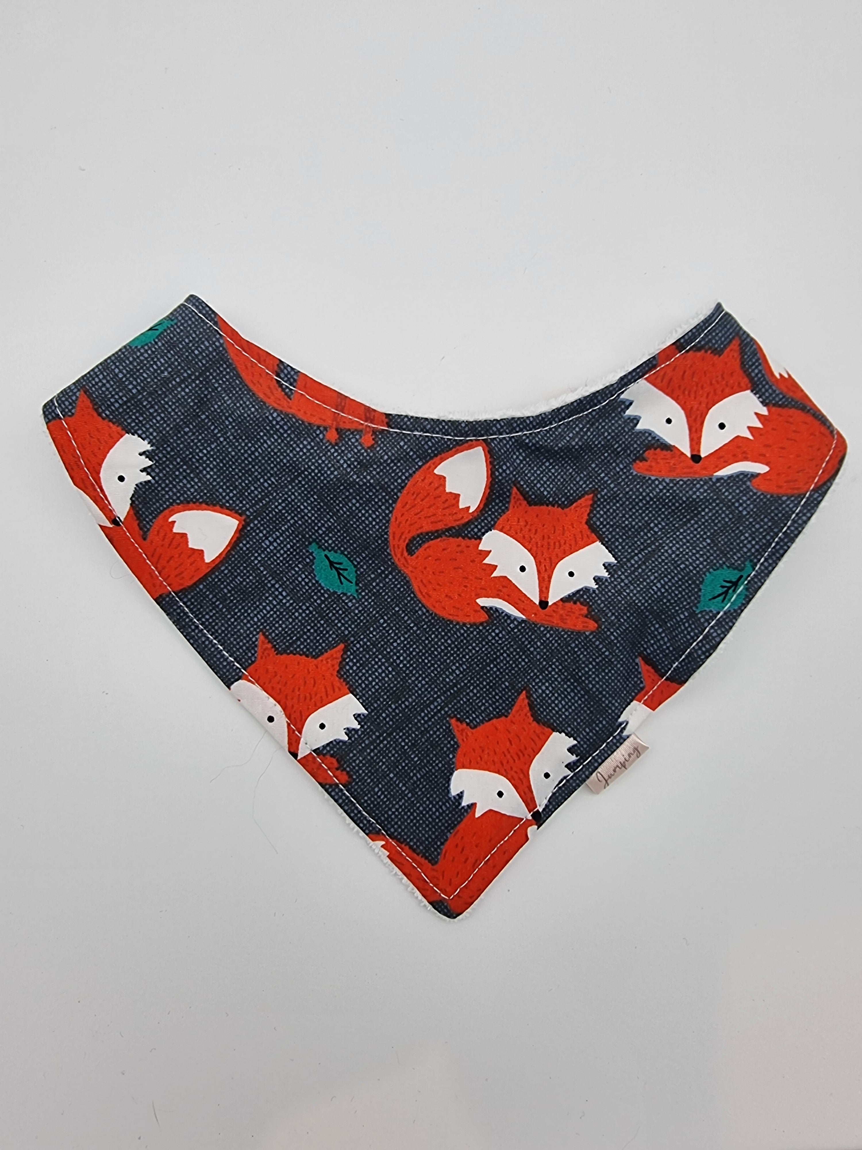 Fox fitted bib