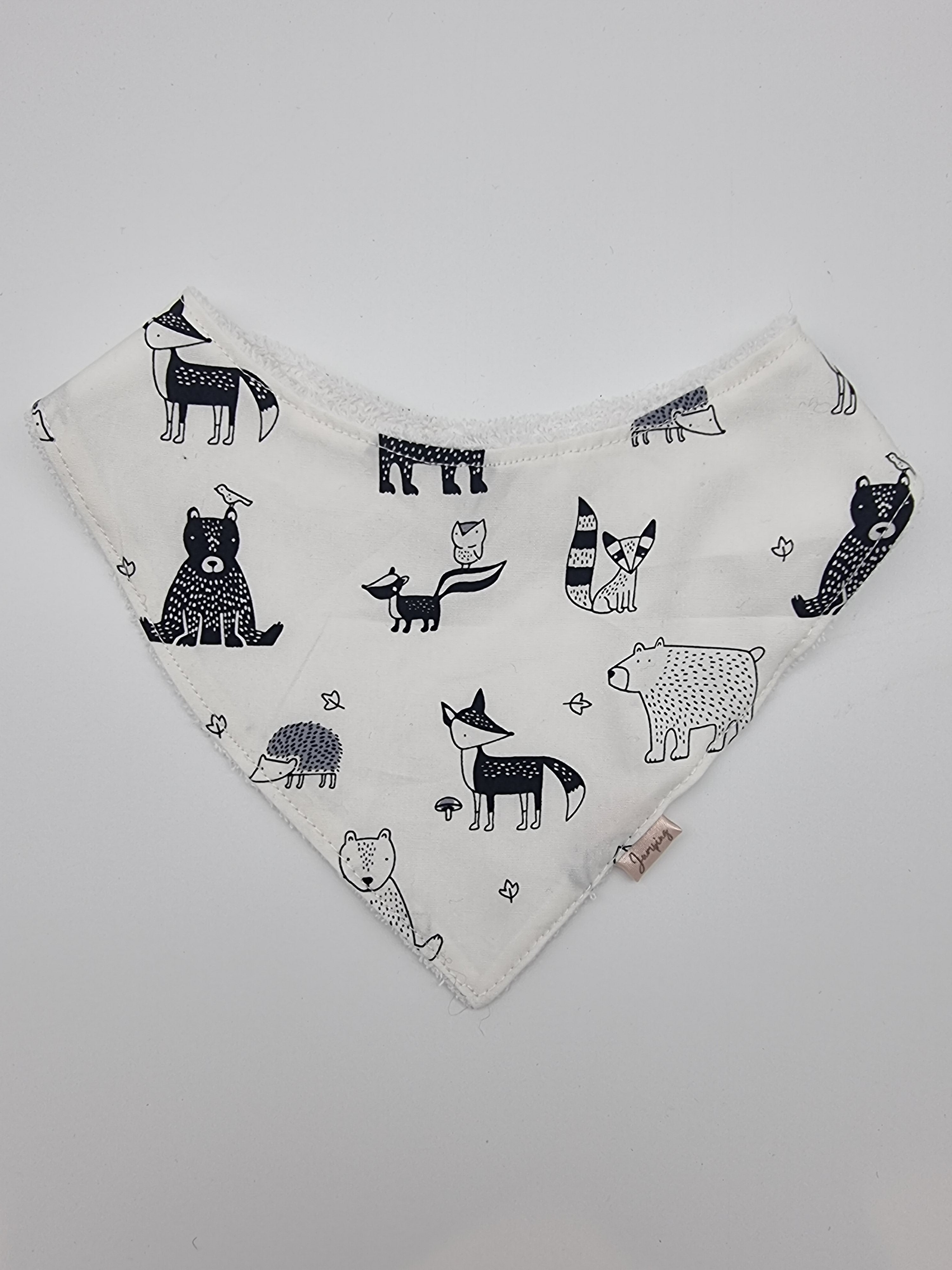 Animal friends fitted bib