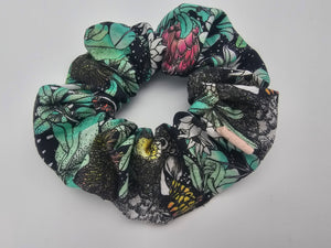 Enchanted gradens scrunchie