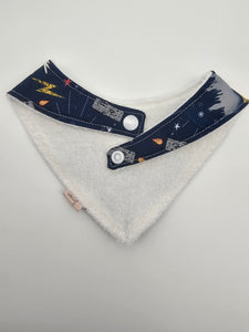 Hedwig fitted bib