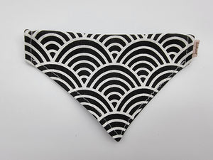 Shell pet bandana
