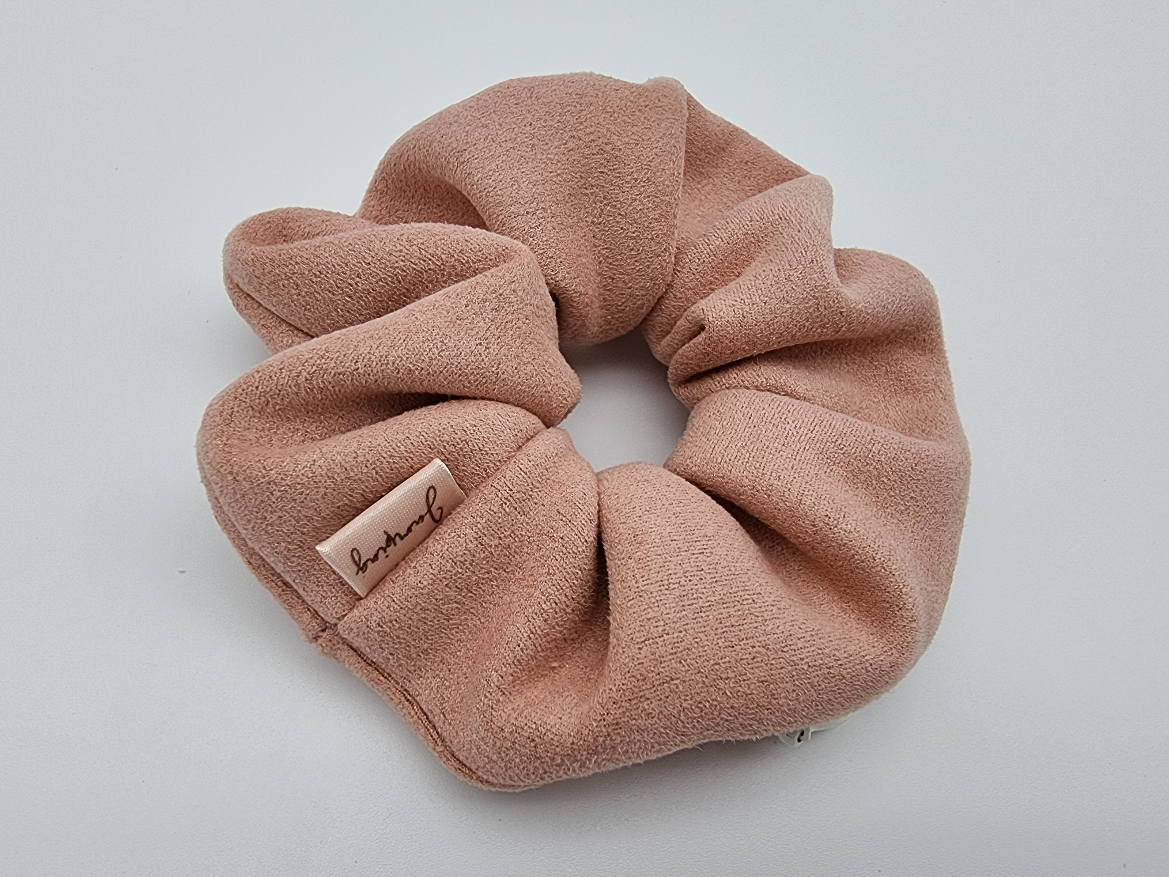 Pouch Scrunchie - Don't need to persuede me in pink