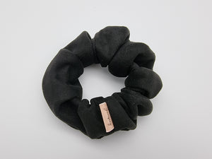 Pouch Scrunchie - Don't need to persuede me in Black