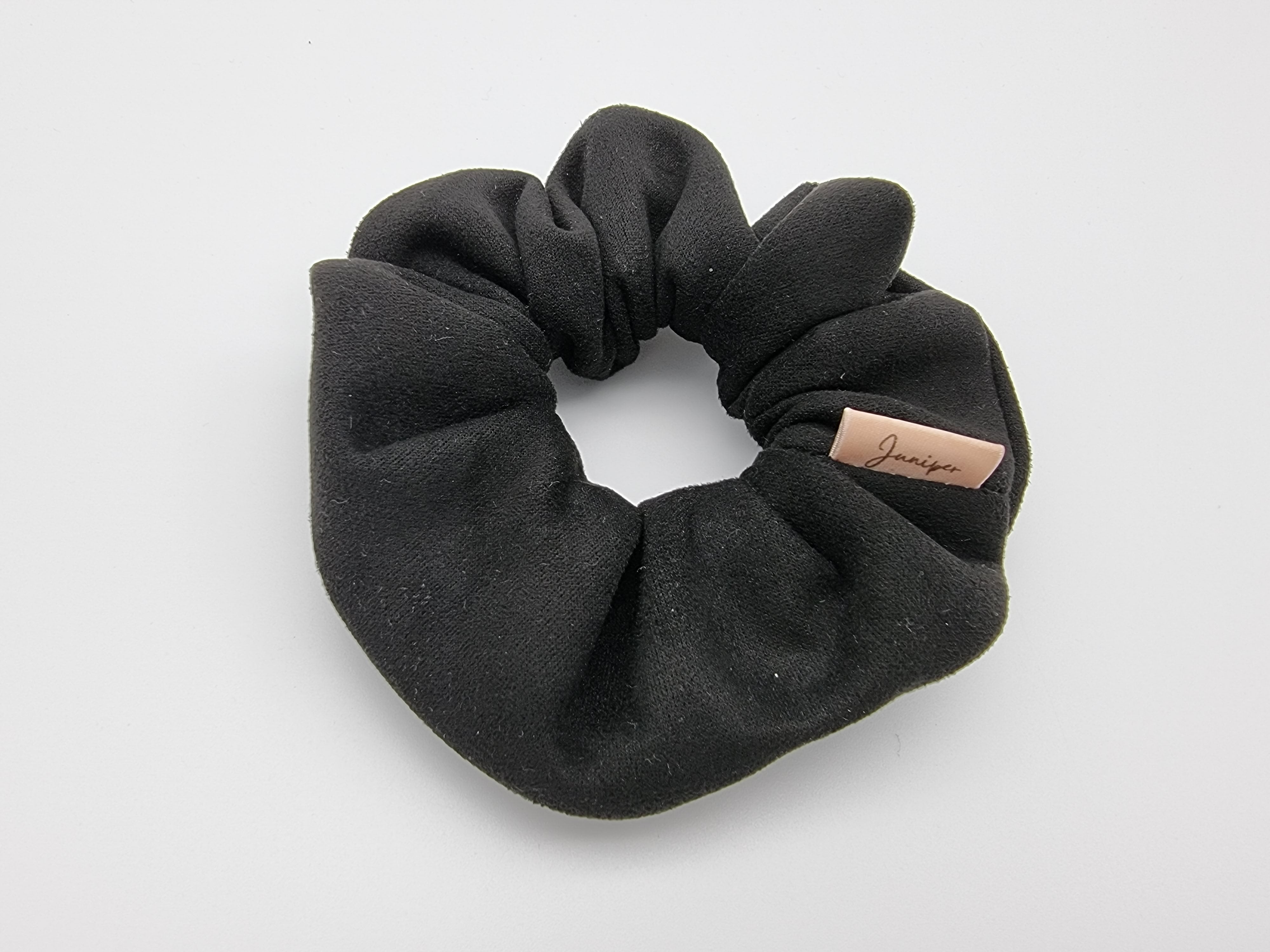 Pouch Scrunchie - Don't need to persuede me in Black